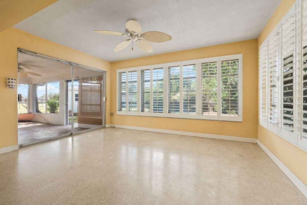 На продажу: $275,000 (3 спален, 2 ванн, 1593 Квадратных фут)