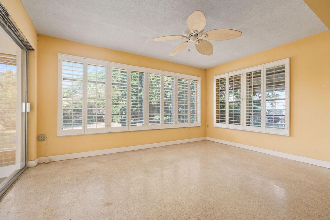 На продажу: $275,000 (3 спален, 2 ванн, 1593 Квадратных фут)