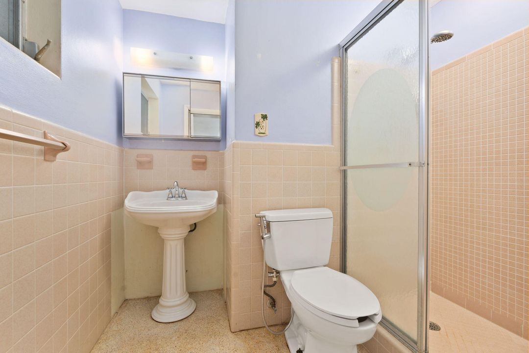 На продажу: $275,000 (3 спален, 2 ванн, 1593 Квадратных фут)