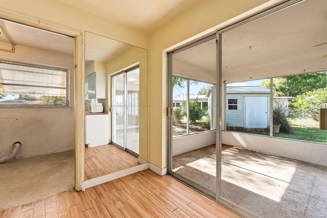 На продажу: $275,000 (3 спален, 2 ванн, 1593 Квадратных фут)