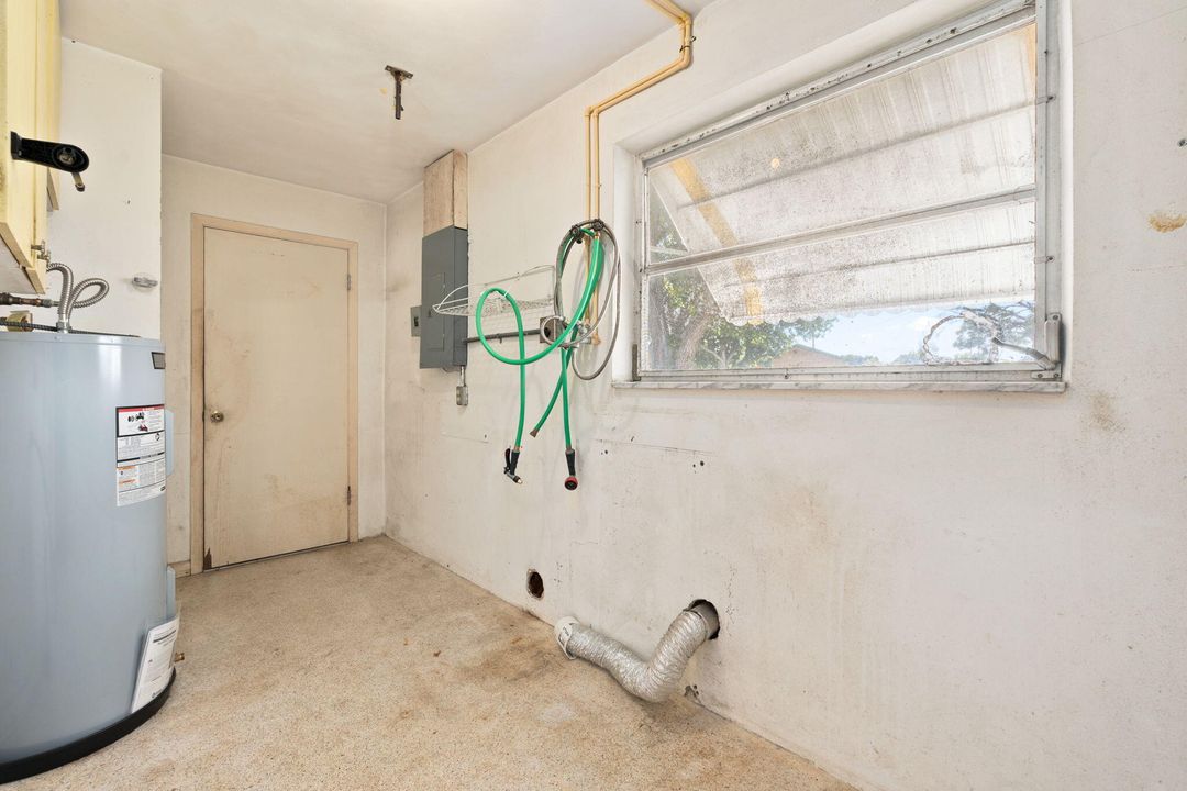 На продажу: $275,000 (3 спален, 2 ванн, 1593 Квадратных фут)