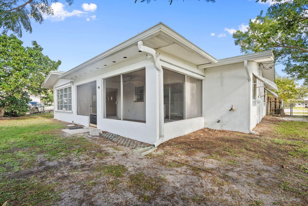 На продажу: $275,000 (3 спален, 2 ванн, 1593 Квадратных фут)