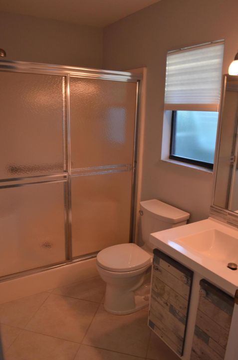 En Venta: $230,000 (2 camas, 2 baños, 980 Pies cuadrados)