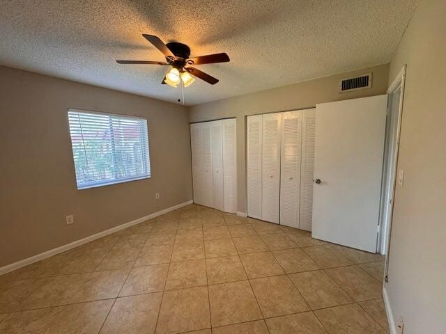 For Rent: $1,900 (2 beds, 1 baths, 728 Square Feet)