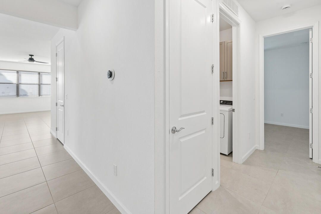 出租: $3,400 (4 贝兹, 2 浴室, 1849 平方英尺)