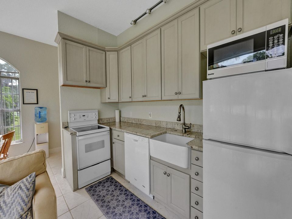 На продажу: $2,350,000 (5 спален, 5 ванн, 3320 Квадратных фут)