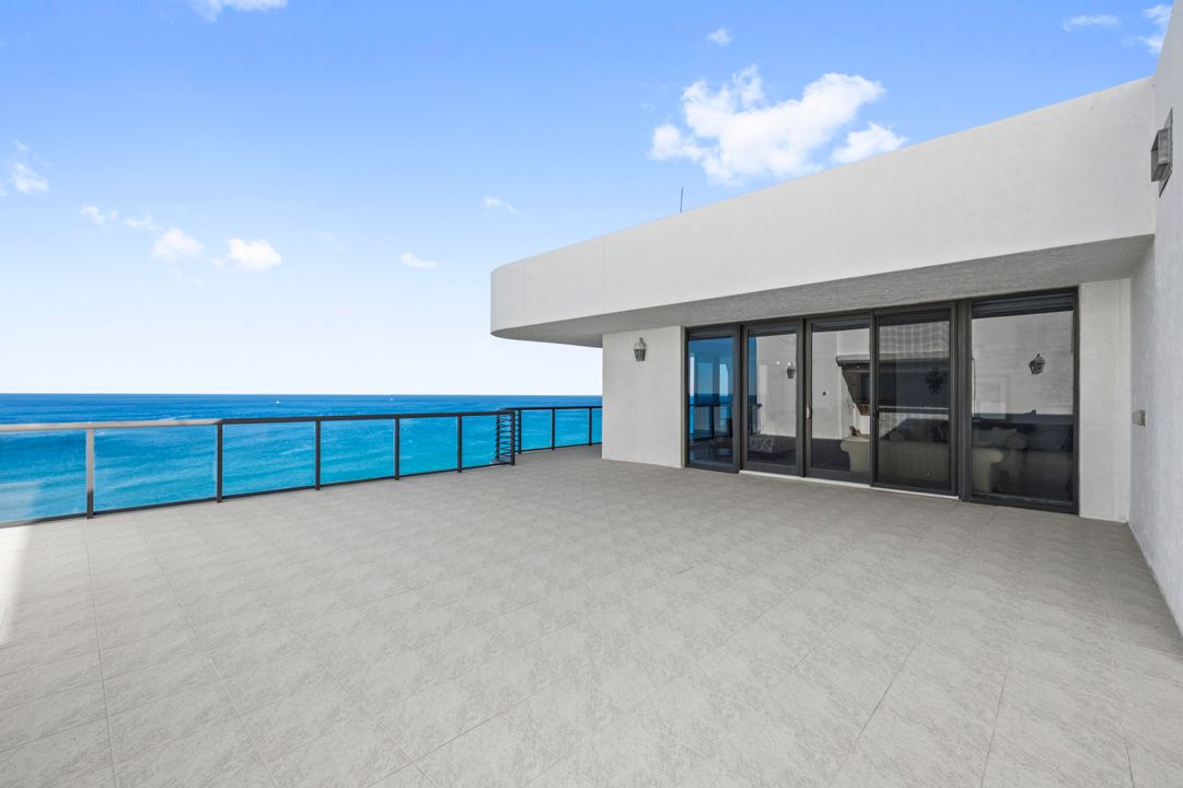 For Sale: $5,500,000 (3 beds, 3 baths, 2943 Square Feet)