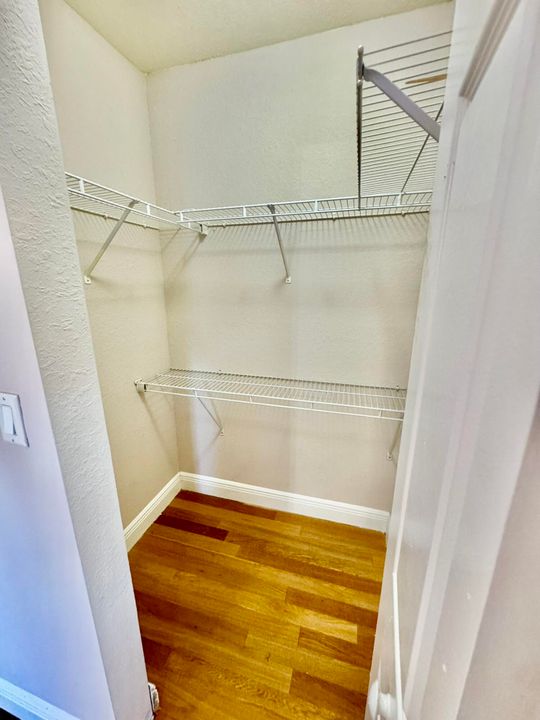 For Rent: $2,900 (3 beds, 2 baths, 1441 Square Feet)