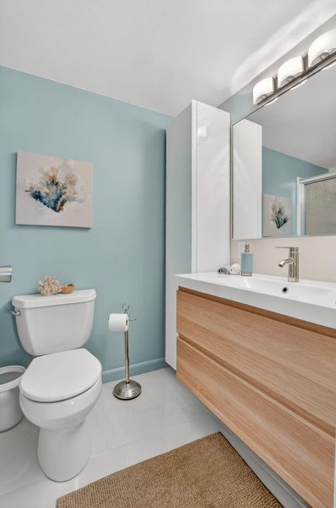 待售: $139,900 (1 贝兹, 1 浴室, 715 平方英尺)