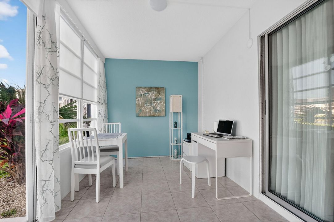 待售: $139,900 (1 贝兹, 1 浴室, 715 平方英尺)