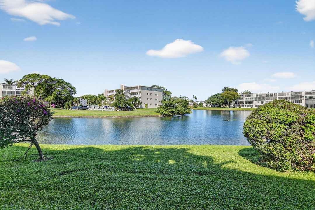 待售: $139,900 (1 贝兹, 1 浴室, 715 平方英尺)