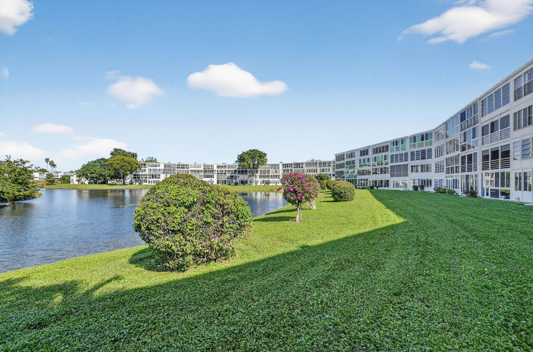 待售: $139,900 (1 贝兹, 1 浴室, 715 平方英尺)