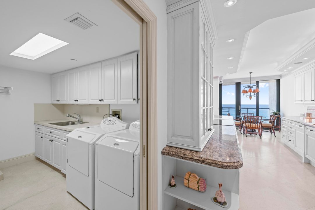 For Sale: $5,500,000 (3 beds, 3 baths, 2943 Square Feet)