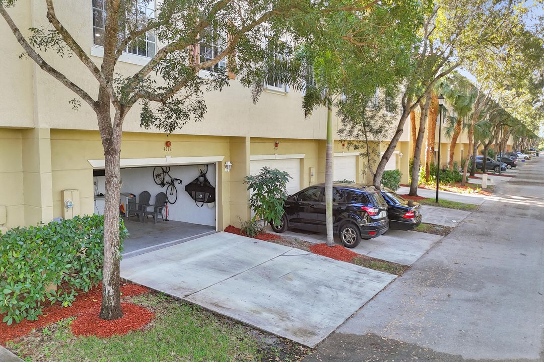 En Venta: $450,000 (3 camas, 2 baños, 1796 Pies cuadrados)