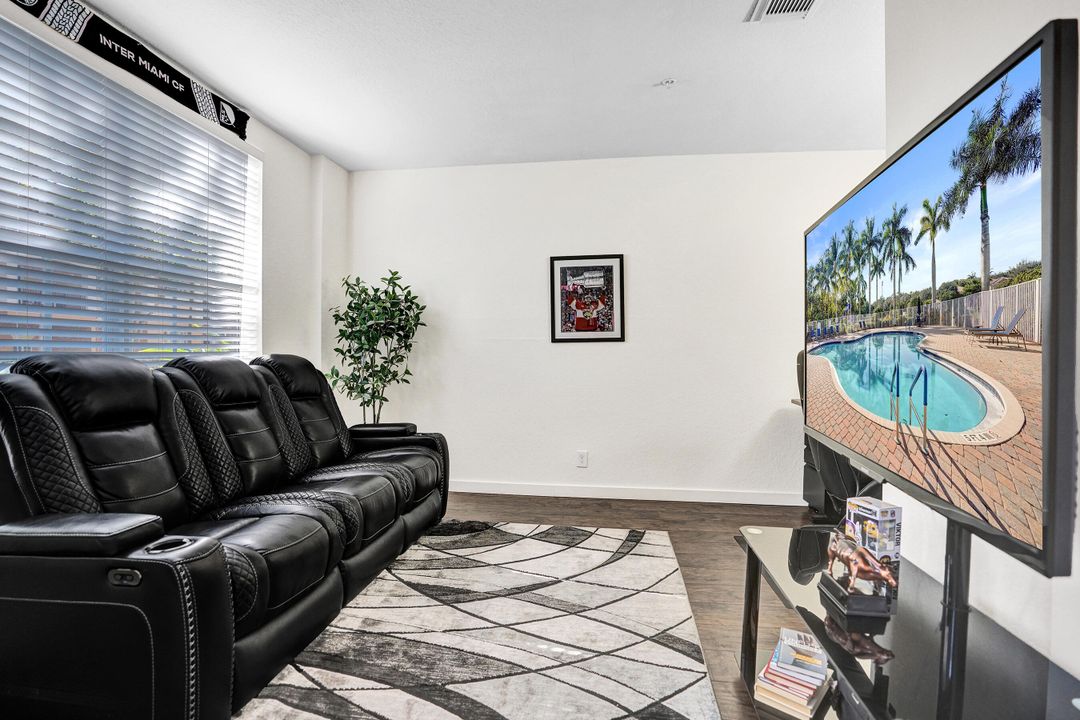 En Venta: $450,000 (3 camas, 2 baños, 1796 Pies cuadrados)