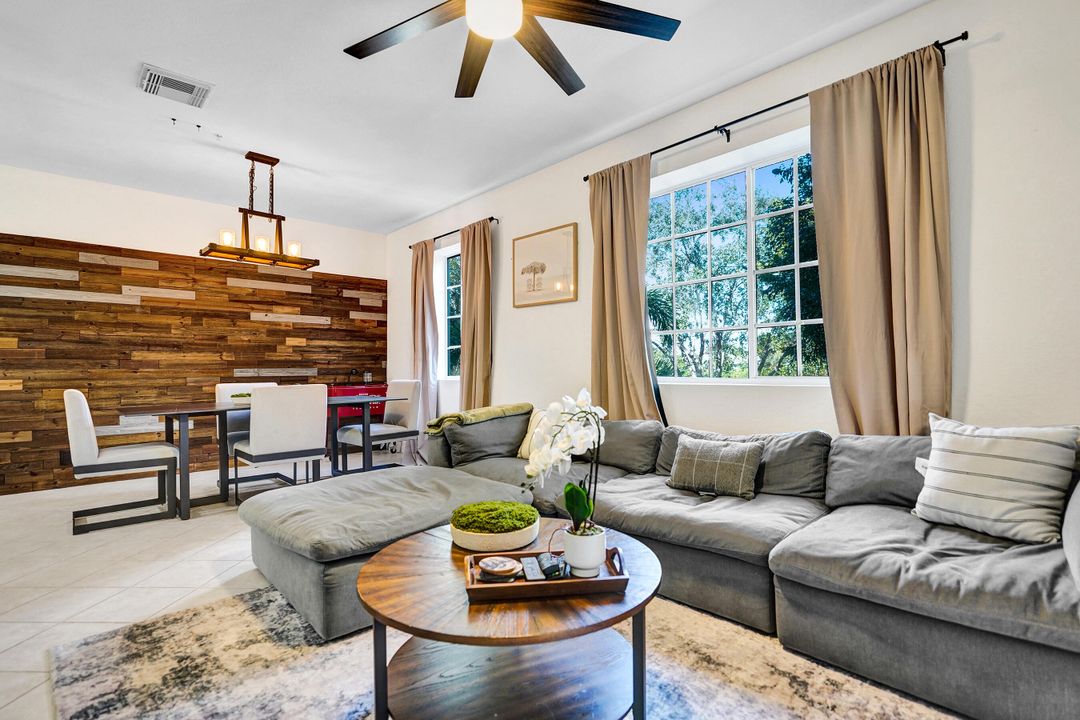 En Venta: $450,000 (3 camas, 2 baños, 1796 Pies cuadrados)