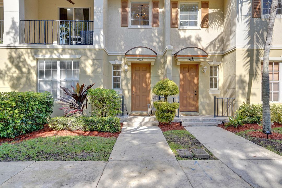 En Venta: $450,000 (3 camas, 2 baños, 1796 Pies cuadrados)