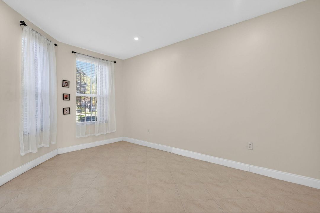 For Sale: $585,000 (3 beds, 2 baths, 1960 Square Feet)