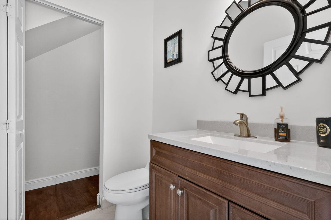 For Sale: $585,000 (3 beds, 2 baths, 1960 Square Feet)