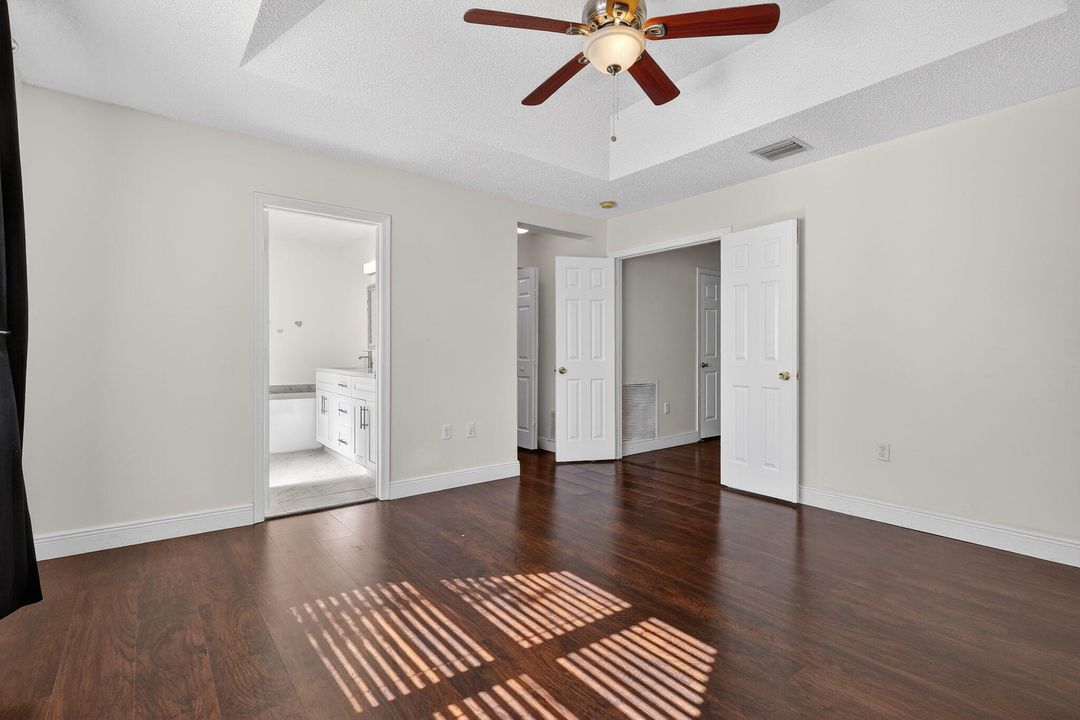 For Sale: $585,000 (3 beds, 2 baths, 1960 Square Feet)