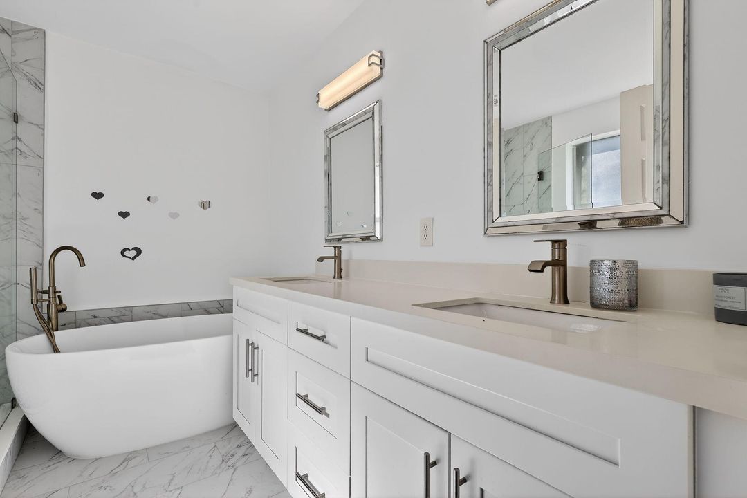 For Sale: $585,000 (3 beds, 2 baths, 1960 Square Feet)