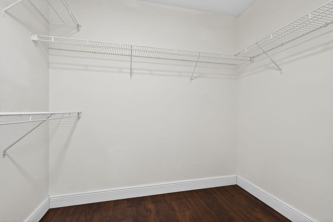 For Sale: $585,000 (3 beds, 2 baths, 1960 Square Feet)