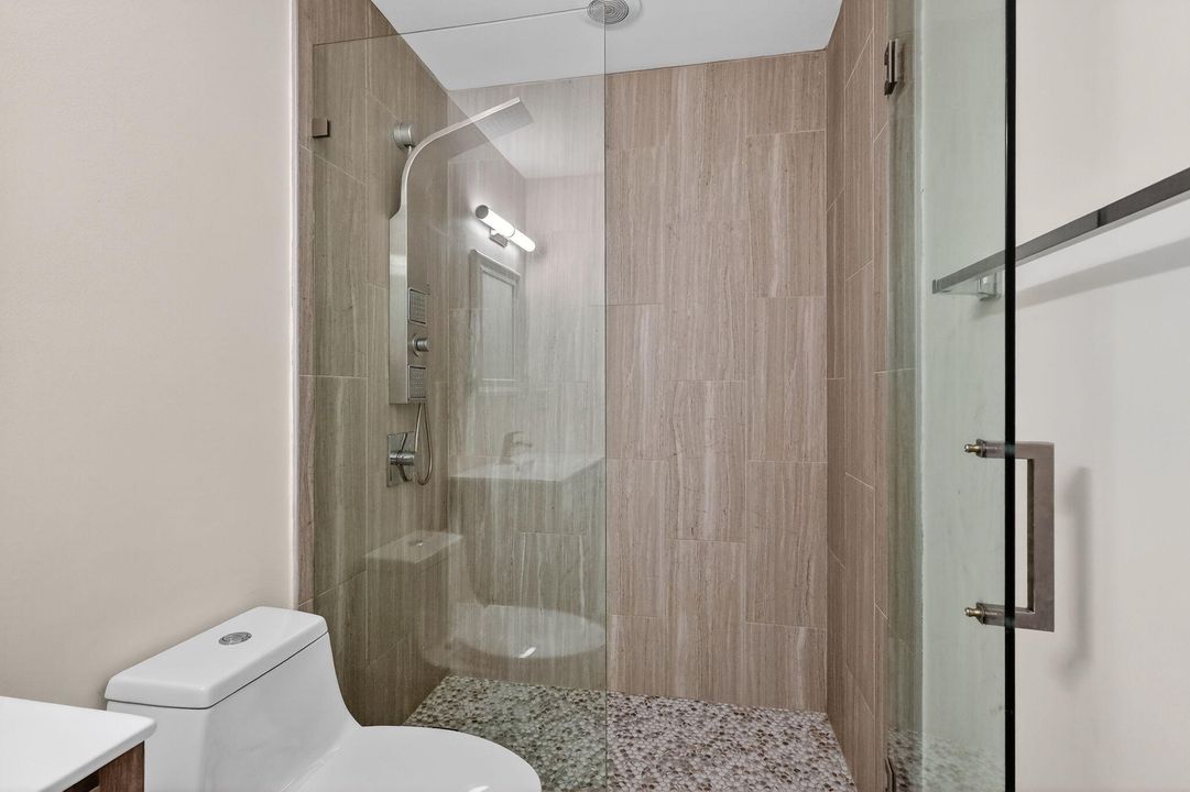 For Sale: $585,000 (3 beds, 2 baths, 1960 Square Feet)