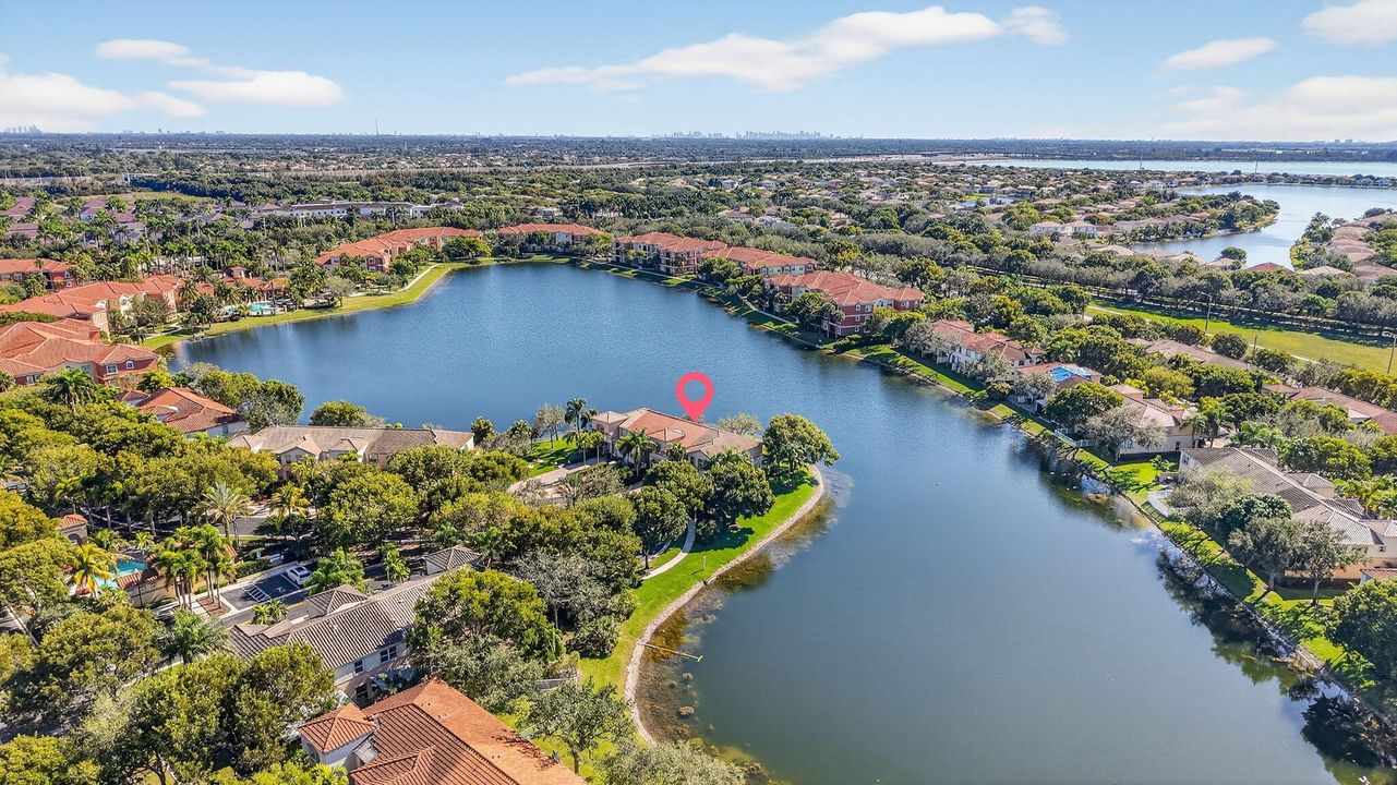 For Sale: $585,000 (3 beds, 2 baths, 1960 Square Feet)