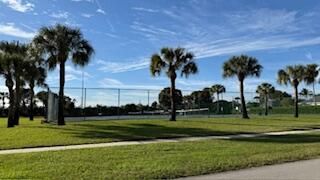 待售: $1,099,999 (4 贝兹, 3 浴室, 2525 平方英尺)