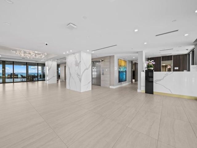 For Sale: $5,500,000 (3 beds, 3 baths, 2943 Square Feet)