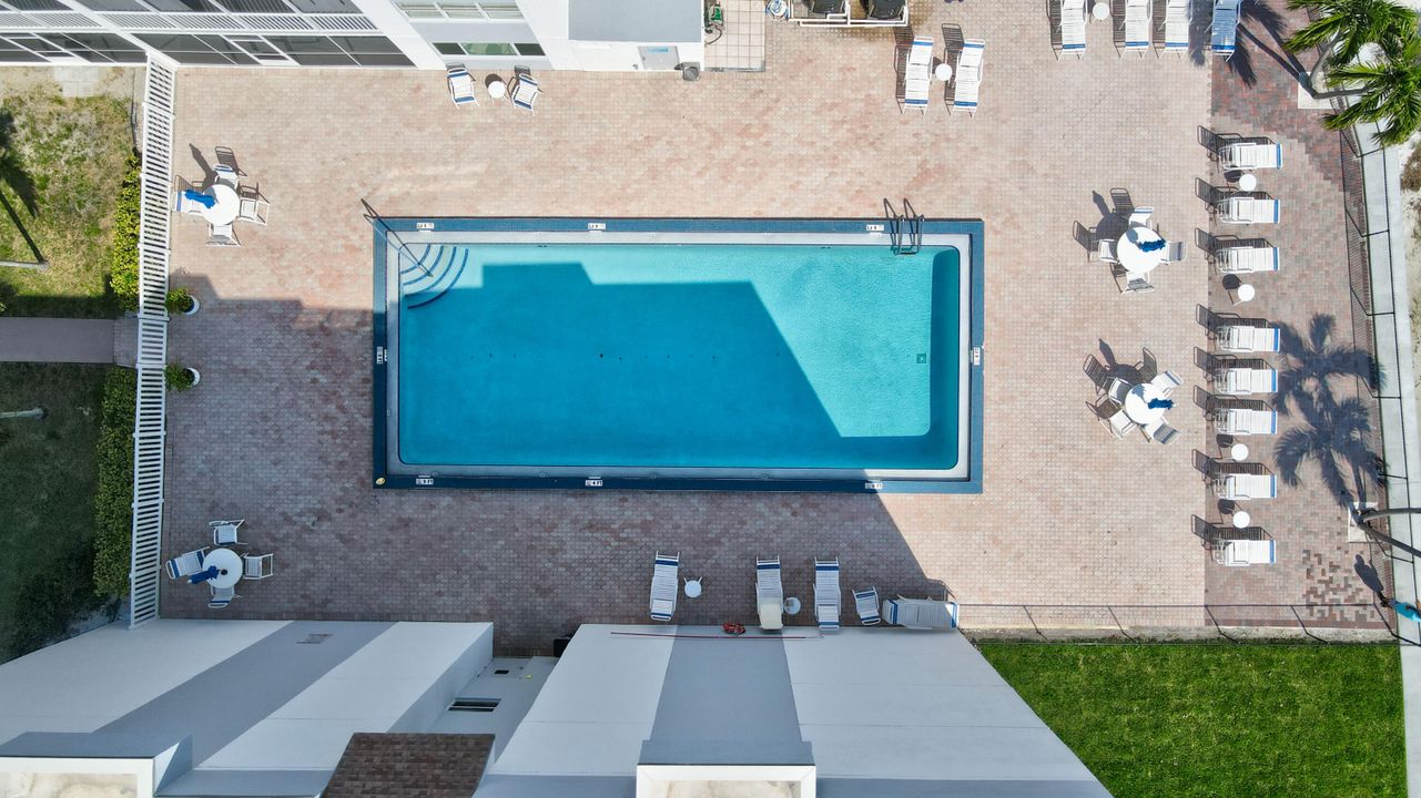 For Sale: $124,900 (1 beds, 1 baths, 658 Square Feet)