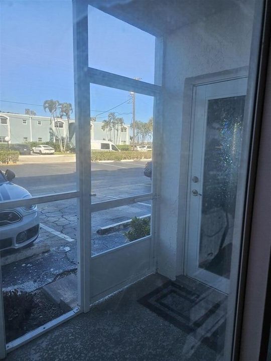 For Sale: $124,900 (1 beds, 1 baths, 658 Square Feet)