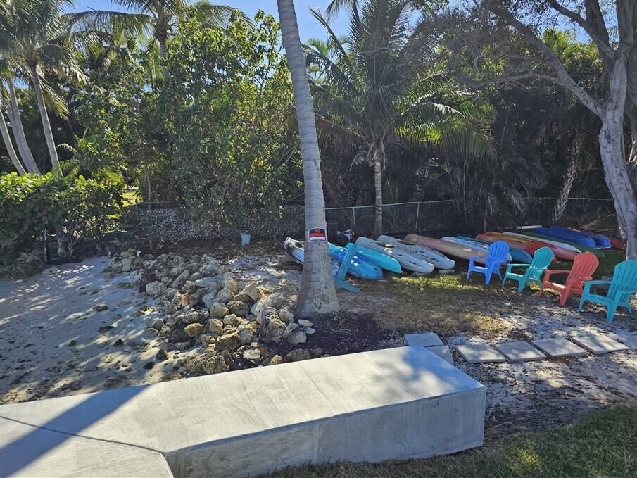 For Sale: $124,900 (1 beds, 1 baths, 658 Square Feet)