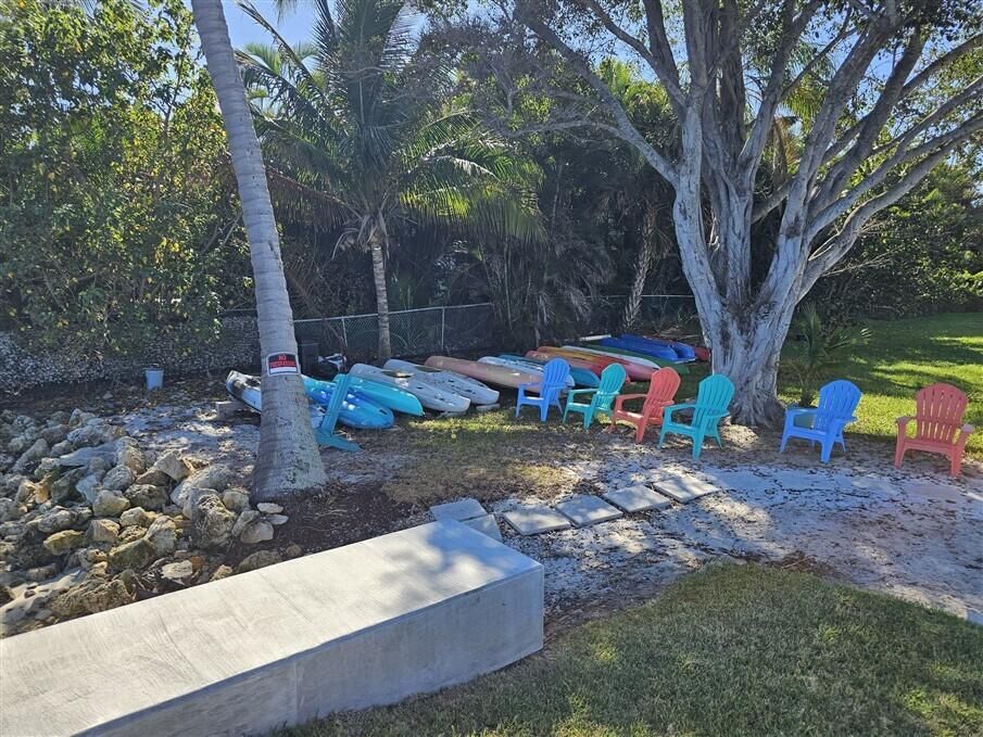 For Sale: $124,900 (1 beds, 1 baths, 658 Square Feet)