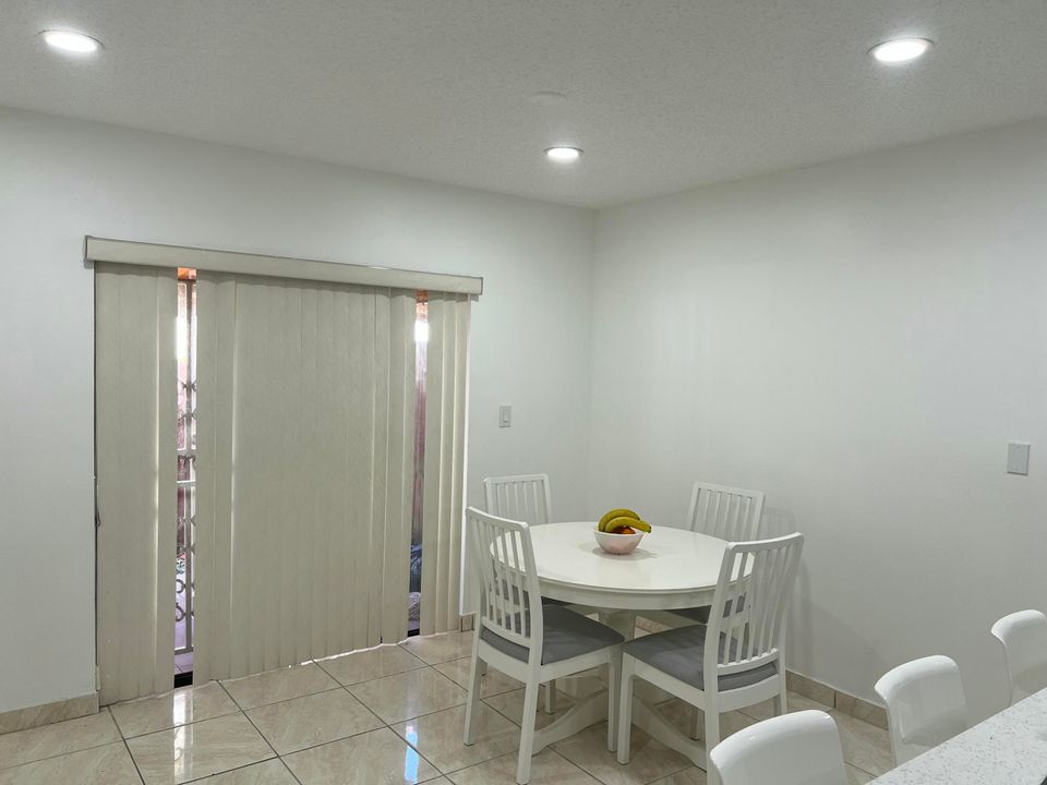 En Venta: $520,000 (3 camas, 2 baños, 1108 Pies cuadrados)