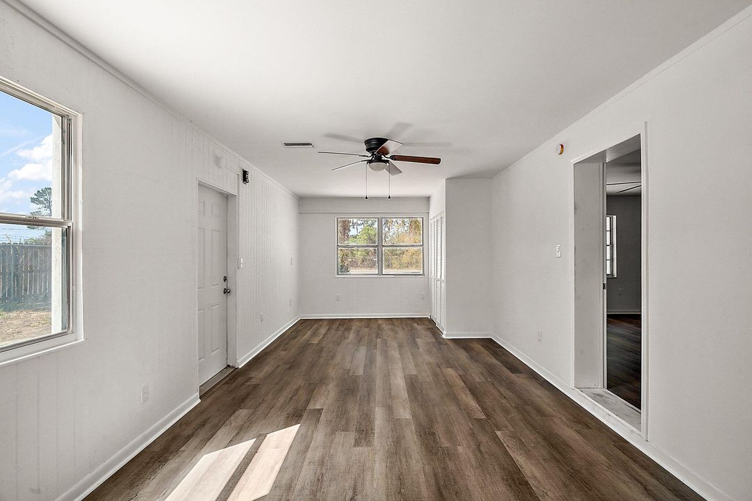 En Venta: $400,000 (4 camas, 3 baños, 2196 Pies cuadrados)