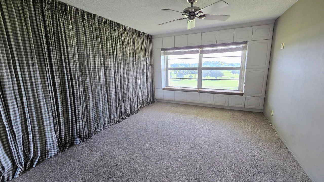 待售: $139,000 (1 贝兹, 1 浴室, 900 平方英尺)