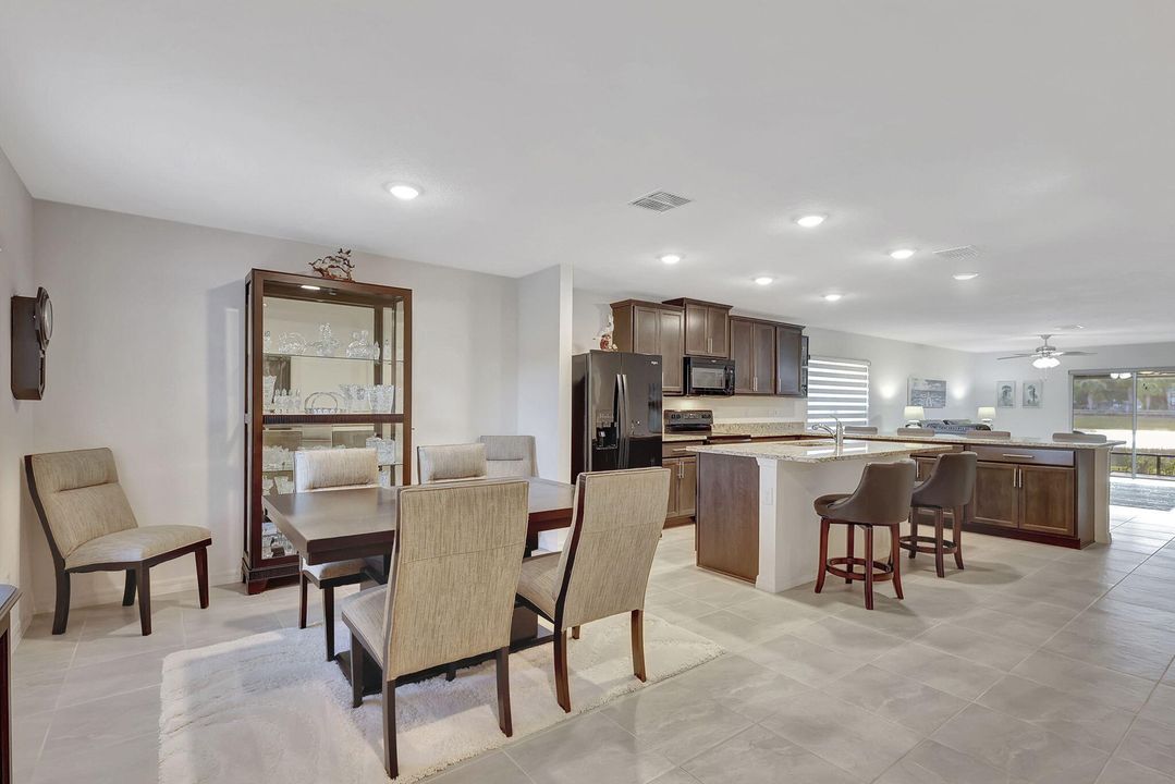 На продажу: $347,000 (3 спален, 2 ванн, 1696 Квадратных фут)