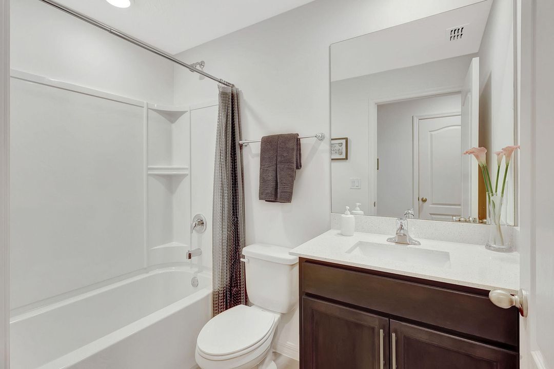 На продажу: $347,000 (3 спален, 2 ванн, 1696 Квадратных фут)