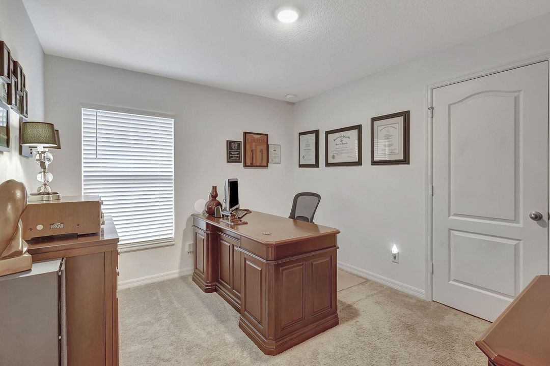 На продажу: $347,000 (3 спален, 2 ванн, 1696 Квадратных фут)