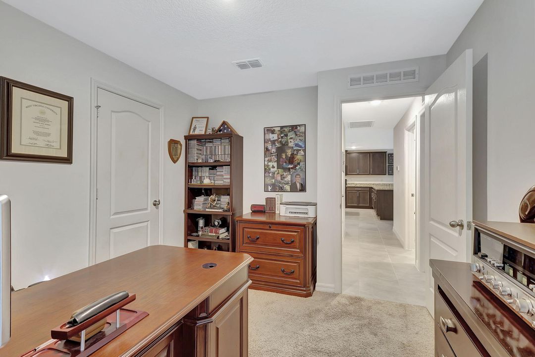 На продажу: $347,000 (3 спален, 2 ванн, 1696 Квадратных фут)