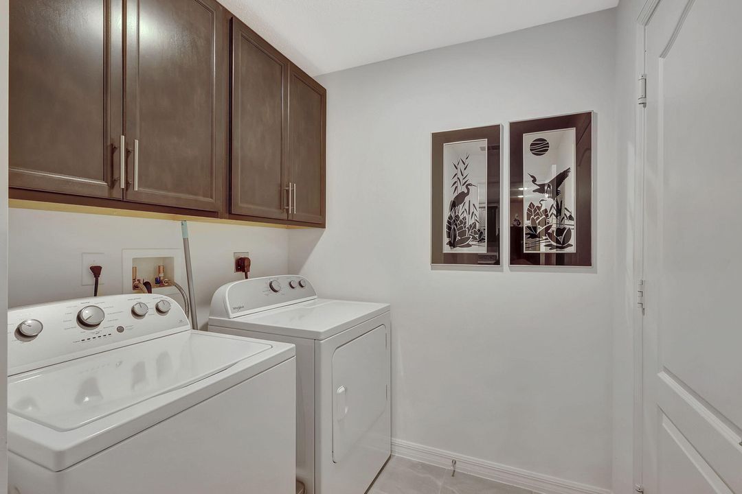 На продажу: $347,000 (3 спален, 2 ванн, 1696 Квадратных фут)