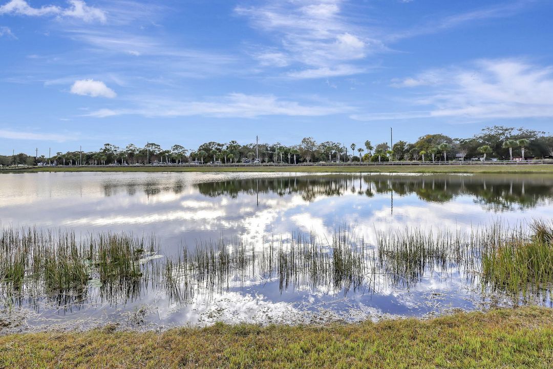 На продажу: $347,000 (3 спален, 2 ванн, 1696 Квадратных фут)