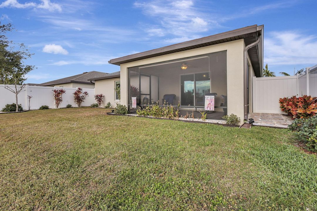 На продажу: $347,000 (3 спален, 2 ванн, 1696 Квадратных фут)