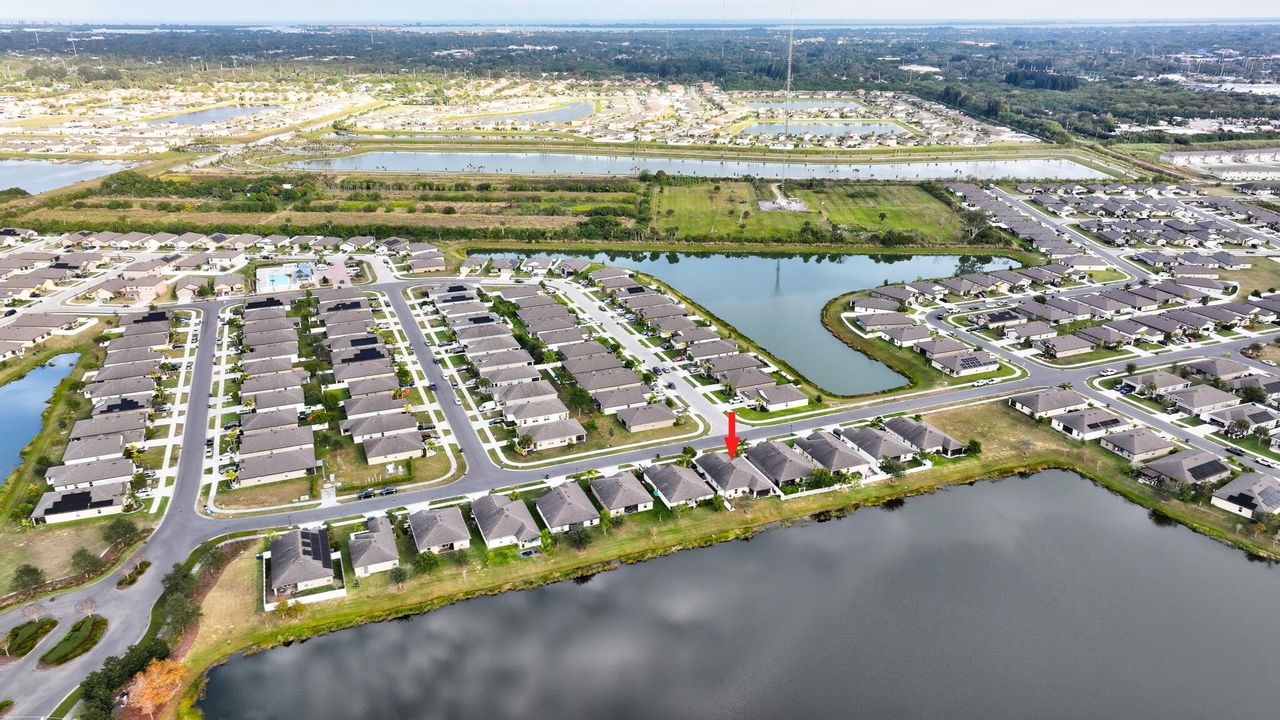 На продажу: $347,000 (3 спален, 2 ванн, 1696 Квадратных фут)