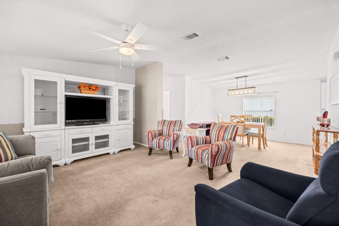 For Sale: $137,900 (3 beds, 2 baths, 1336 Square Feet)