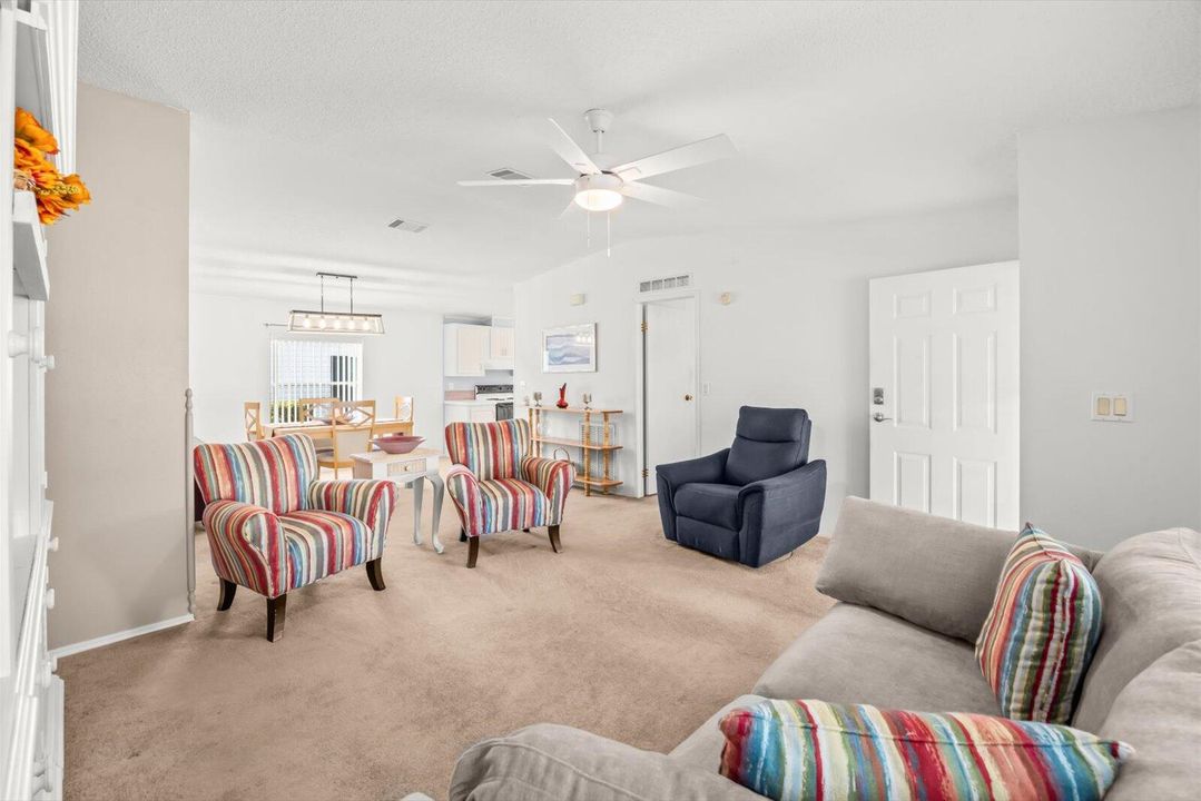 For Sale: $137,900 (3 beds, 2 baths, 1336 Square Feet)