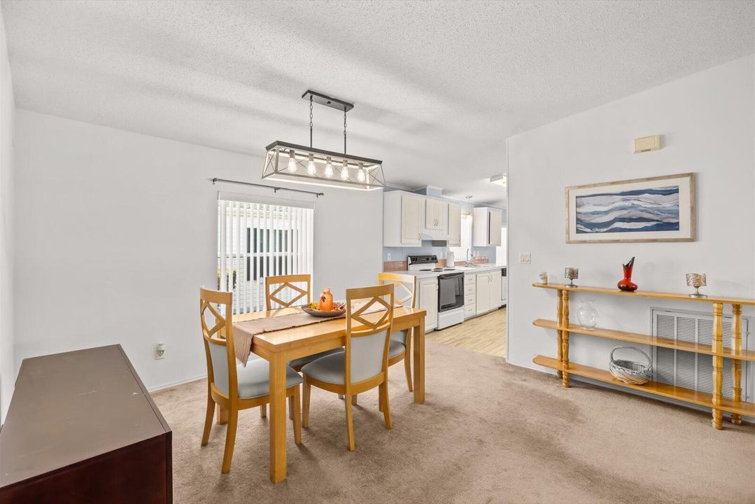 For Sale: $137,900 (3 beds, 2 baths, 1336 Square Feet)