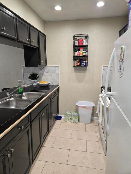 待售: $239,900 (2 贝兹, 2 浴室, 1284 平方英尺)