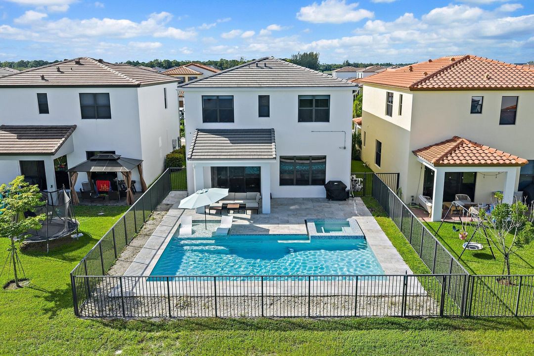 For Sale: $735,000 (4 beds, 3 baths, 2512 Square Feet)